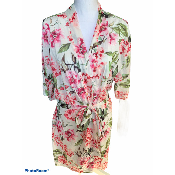 Show Me Your MuMu Other - Show me Your MuMu pink floral Robe